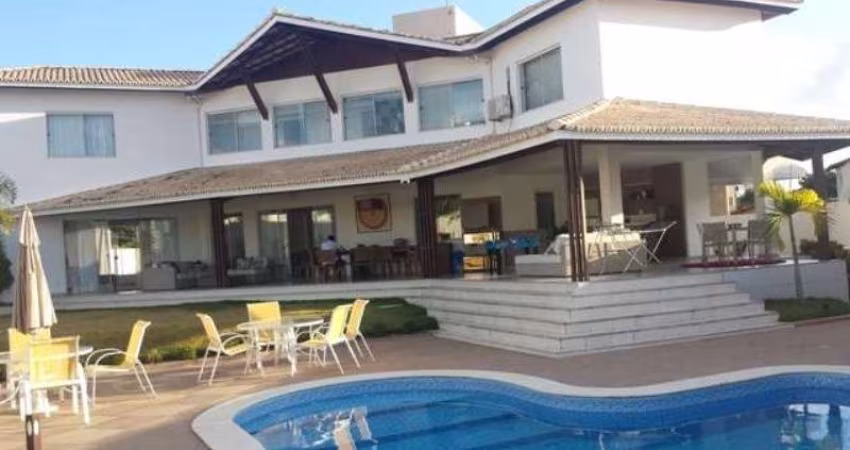Bela Casa em condominio com 5 quartos sendo 4 suítes 700m2 no Itaigara