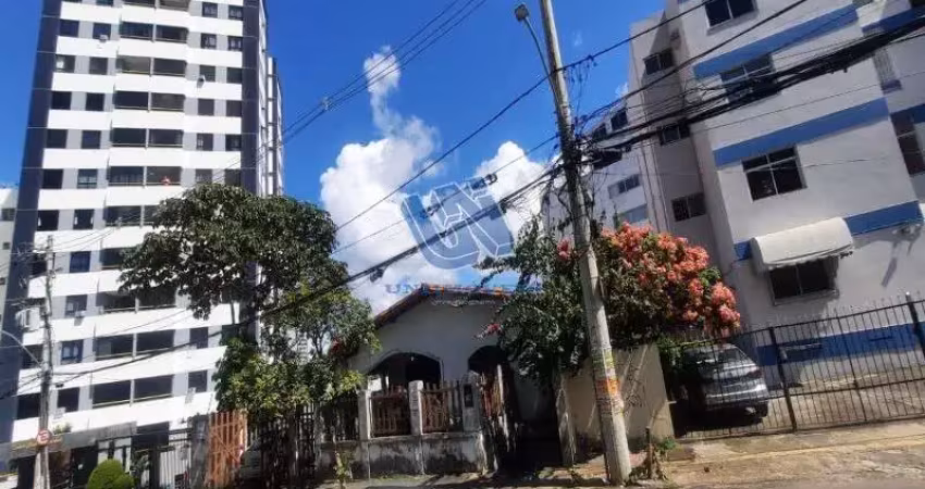 Casa frente de rua com 4 quartos sendo 2 suítes 382m2 de terreno no candeal