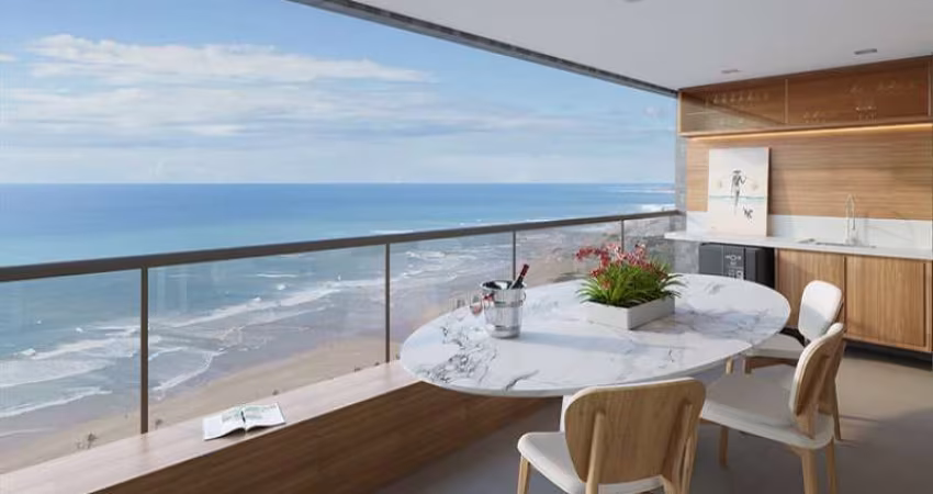 Apartamento três suítes, nascente frente mar em Jaguaribe com maravilhosa vista mar, andar super alto 02 vagas