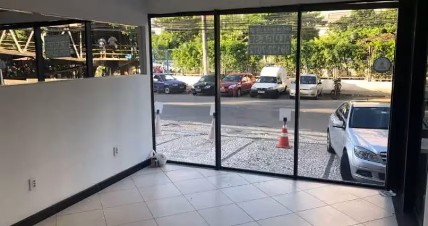 Loja comercial com mezanino 20m2 no caminho das arvores