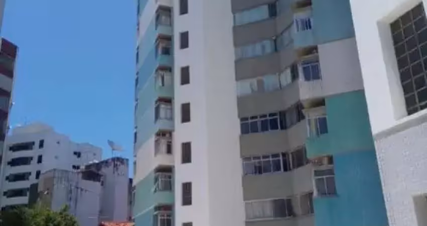 Apartamento no itaigara para alugar ou vender 3 quartos sendo 2 suites 120m2