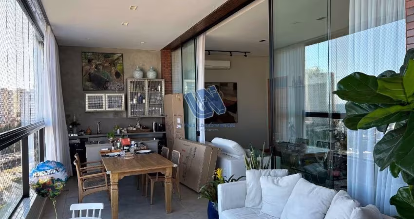 Apartamento decorado  2 suítes com closet a venda no Horto Florestal 143m2
