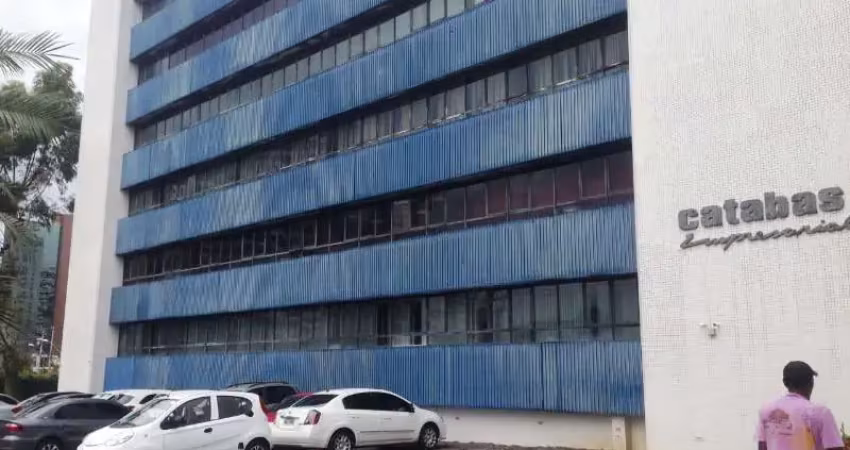 Sala comercial para alugar no caminho das árvores com 350m2