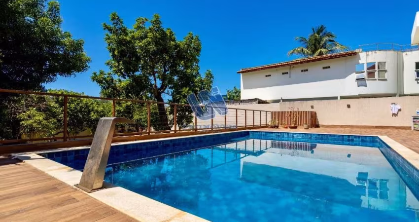 Casa em condominio 4 quartos sendo 3 suítes 380m2 em Pituaçu