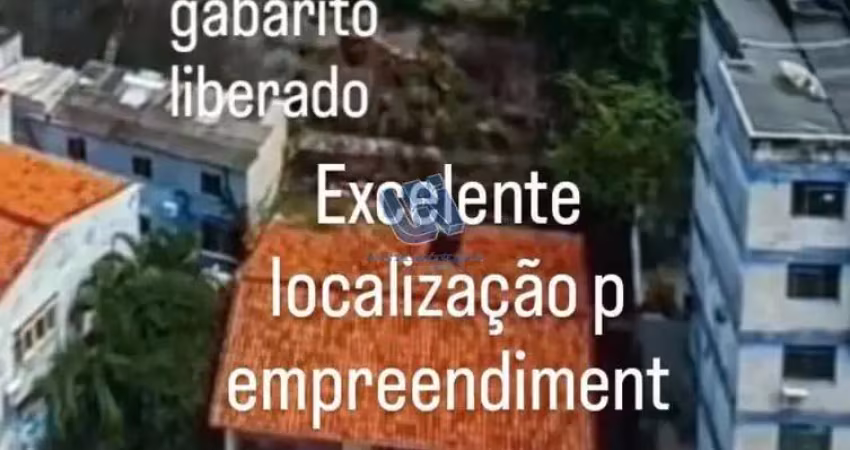 Terreno com 480m2 na barra com gabarito liberado para edificação