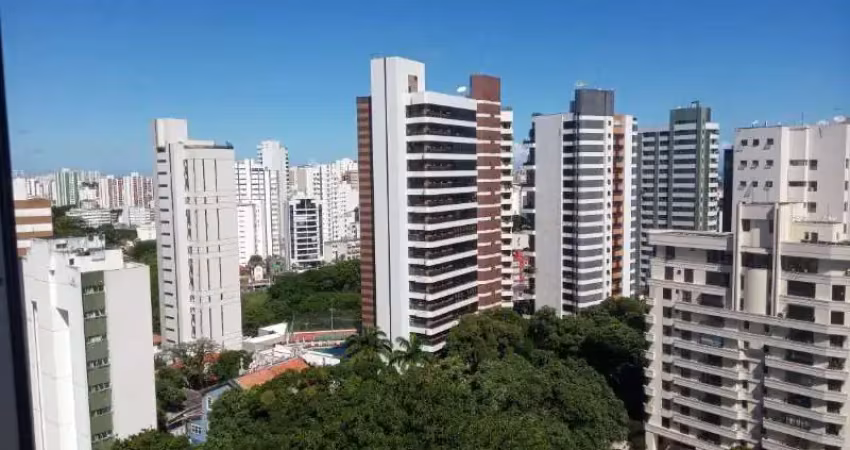 Apartamento 2 quartos uma suite closet a venda na graça 85m2