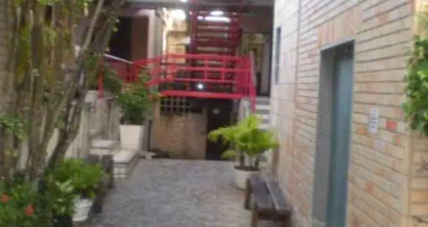 Sala comercial com 1 sala para alugar na Rua Almeida Garret, 35, Itaigara, Salvador
