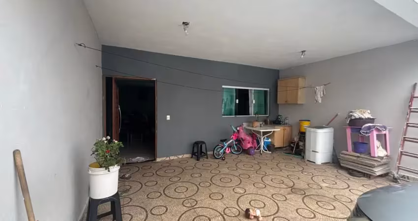 Encantadora Casa Térrea de 2 Dormitórios no Jardim Europa - Caieiras
