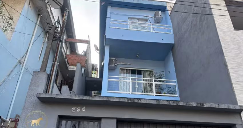 Sobrado à venda com 3 dormitórios e 2 vagas em laranjeiras - caieiras