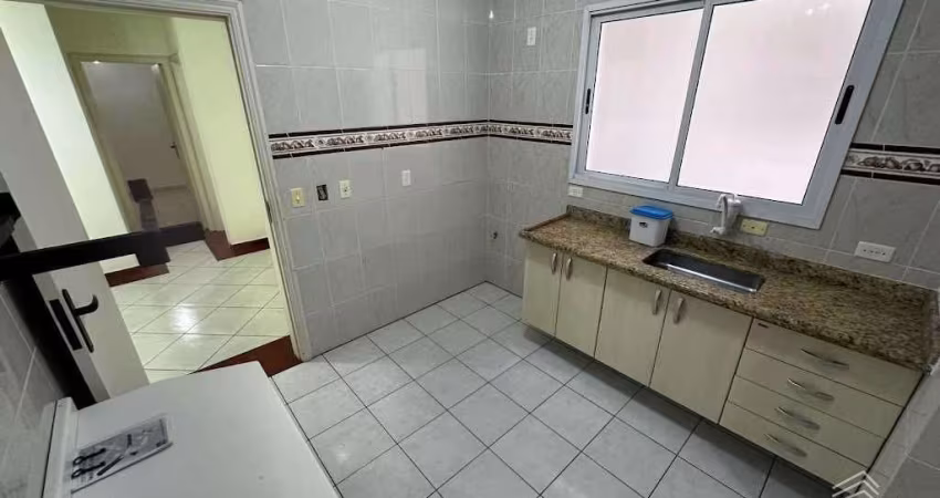 Seu lar na praia! Apartamento moderno com piscina e elevador, perto do mar!