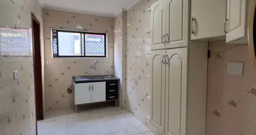 Apartamento 1 dormitório 1 vaga prédio com piscina 300m da praia