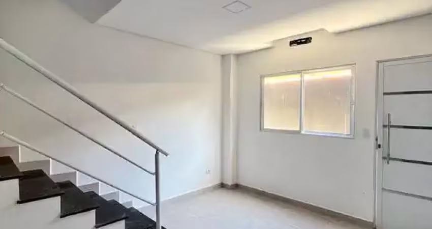 Casa nova com churrasqueira portão eletrônico na avenida principal com laudo 95%