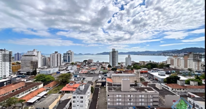 Apartamento semimobiliado, com linda vista para o mar, no bairro Estreito