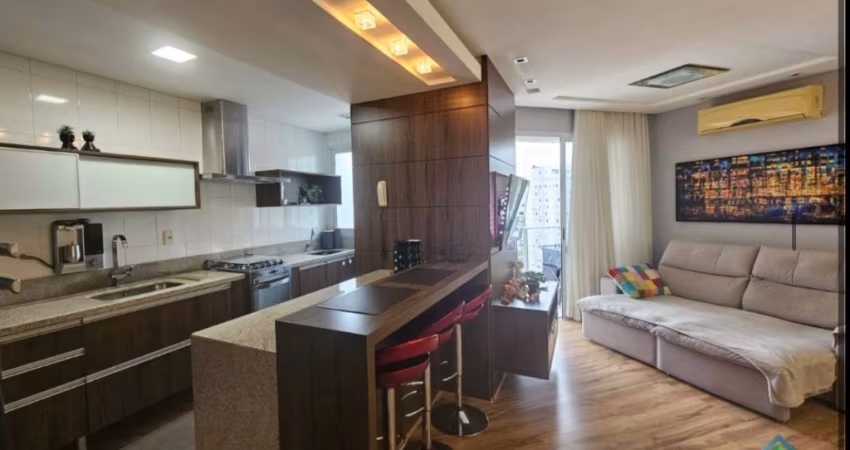 Apartamento em excelente e privilegiada localização no bairro Campinas.