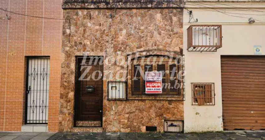 Casa com 3 quartos para alugar na Avenida Cairu, 188, Navegantes, Porto Alegre