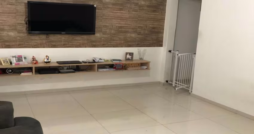 Casa Térrea assobradada no Bairro Parque das Nações em Santo André.