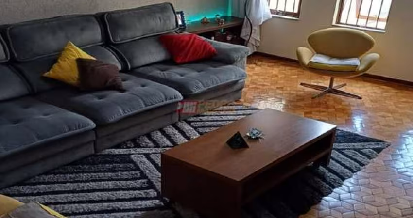 Sobrado no Bairro Vila Scarpelli em Santo André