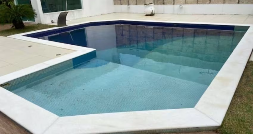 LINDA CASA AMPLA  MODERNA EM VILAS A VENDA