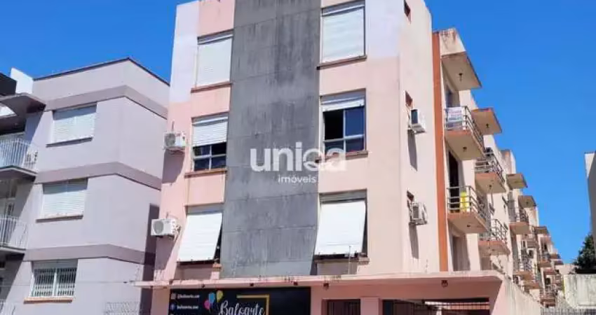 Amplo kitnet central com banheiro social, cozinha e área de serviço separados. ó