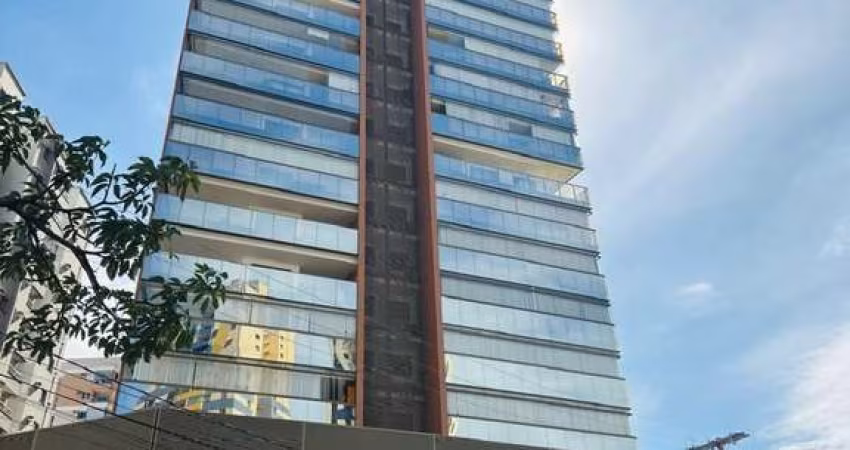 APARTAMENTO 2 QUARTOS COM SUÍTE E VARANDA PRIVATIVA – ALTÍSSIMO PADRÃO!