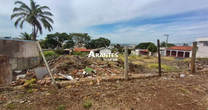 Área com 1.337m² à venda no Presidente Roosevelt