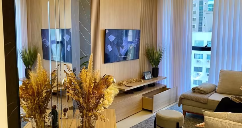 APTO DECORADO à venda  com 3 suítes