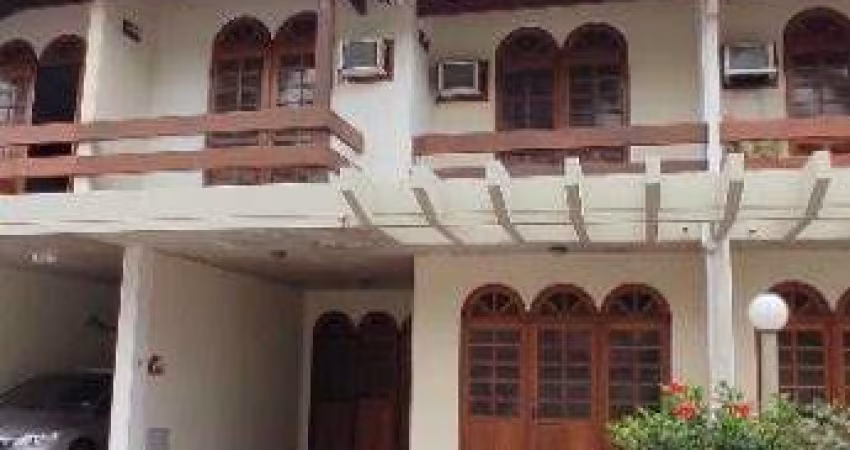 Casa com 3 Quartos para alugar, 155 m² por R$ 6.363/mês - Camboinhas - Niterói/RJ