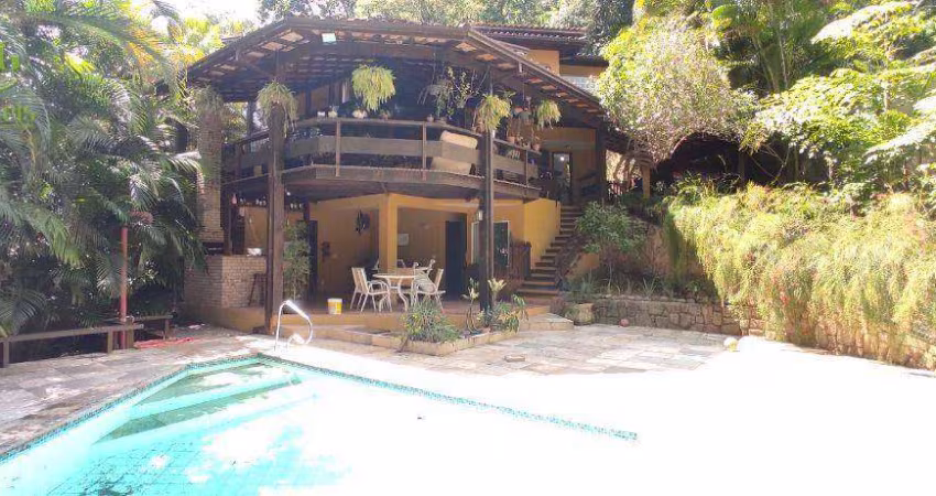 Casa com 3 Quartos à venda por R$ 1.600.000 - Itaipu - Niterói/RJ