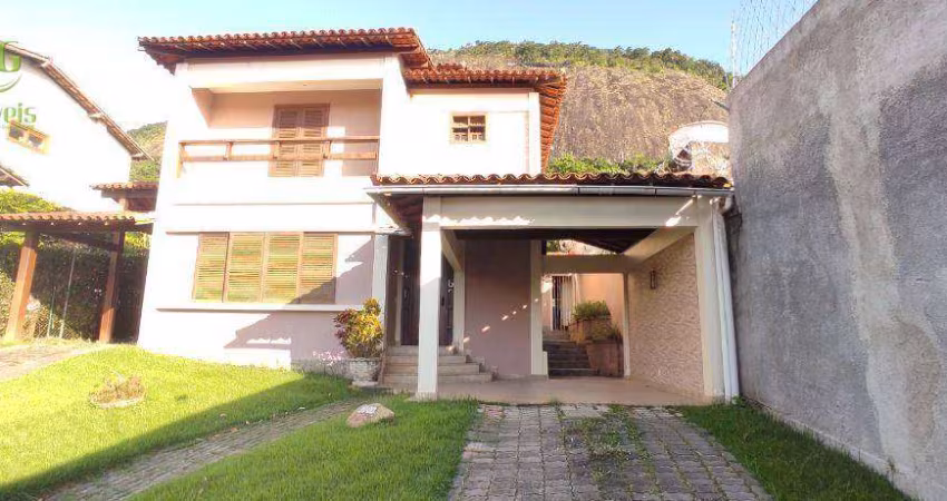 Casa com 4 Quartos à venda, 350 m² por R$ 1.800.000 - Itaipu - Niterói/RJ