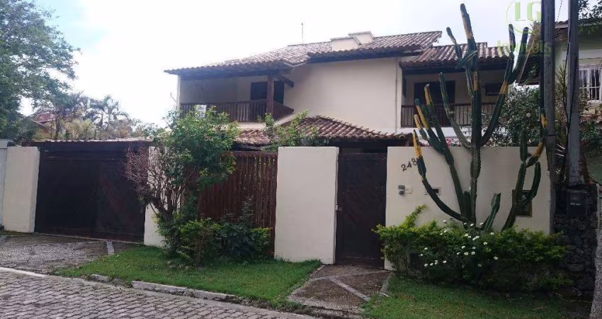 Casa com 4 Quartos à venda, 338 m² por R$ 950.000 - Itaipu - Niterói/RJ