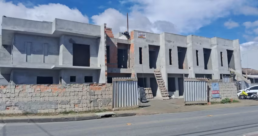 Geminados c/ 2 suítes c/ 80m² em frente ao asfalto a partir de 420 mil