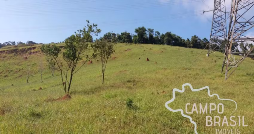Oportunidade! Área rural de 2,74 aq a 1km da Rodovia dos Tamoios!