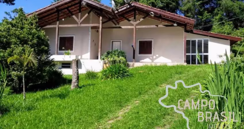 Chácara com 6mil m², com casa boa, piscina e lago! estuda permuta!