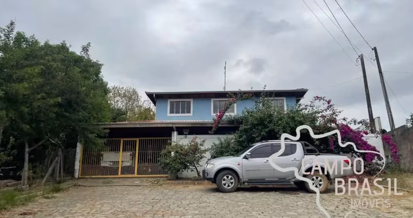 Oportunidade ótima casa com área de 175 m² construída e 600 m² de terreno!