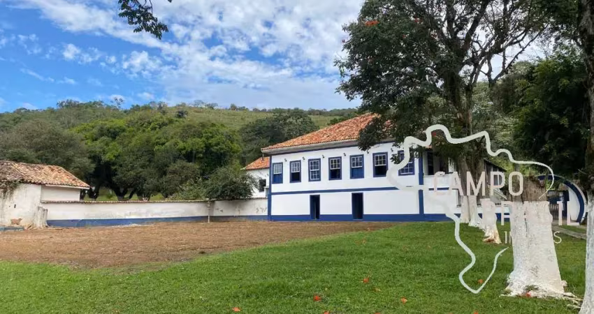 Fazenda bicentenária com casarão restaurado, estrutura original e cinematográfico! fácil acesso no vale do paraíba!