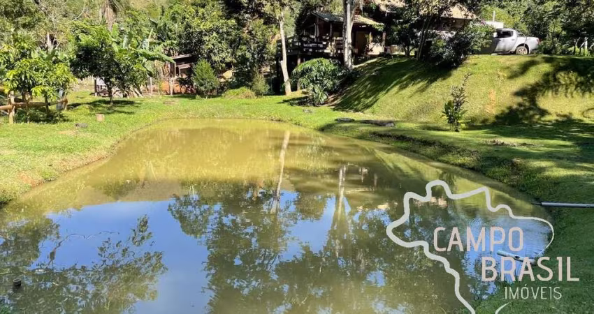 CHÁCARA EM CONDOMÍNIO 1.900M² COM LAGO E TOPOGRAFIA PLANA !