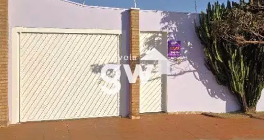 Casa com 2 dormitorios (1 suite), piscina e area de churrasco – conforto e lazer em um so lugar!