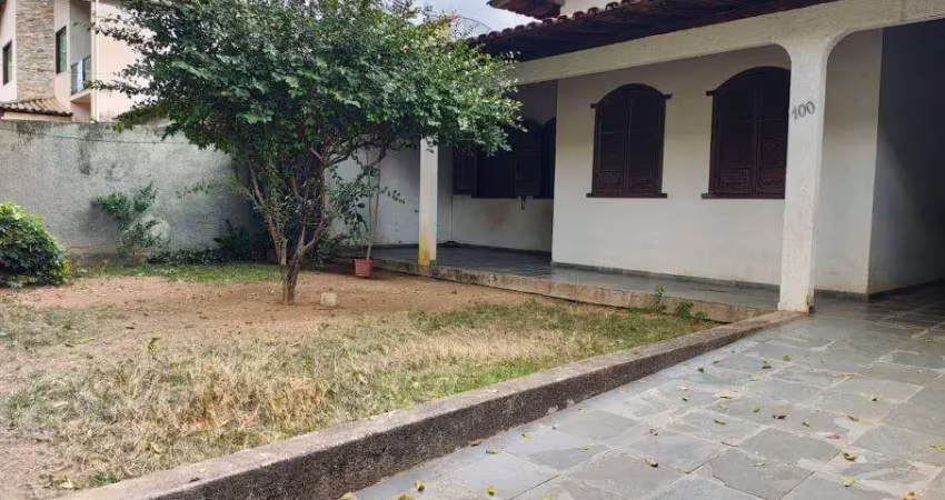 Casa com 3 quartos à venda no Imbaúbas, Ipatinga 