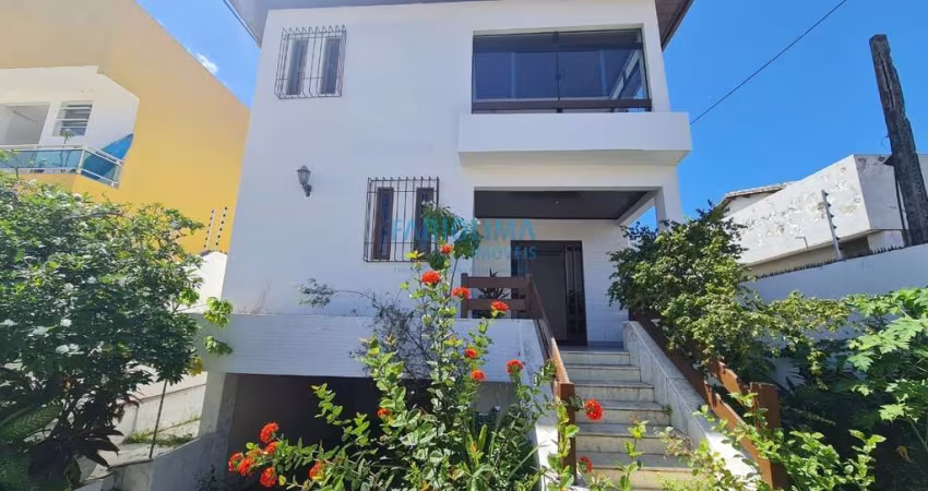 Casa a venda em Piatã, Salvador