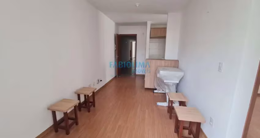 Apartamento com 2 quartos para alugar na Rua Ministro Antônio Carlos Magalhães, 1318, Buraquinho, Lauro de Freitas