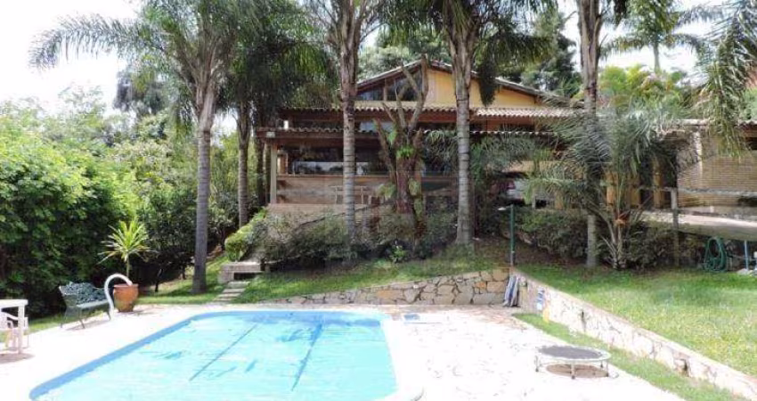 Casa com 5 dormitórios à venda, 530 m² por R$ 1.690.000,00 - Granja Viana - Carapicuíba/SP