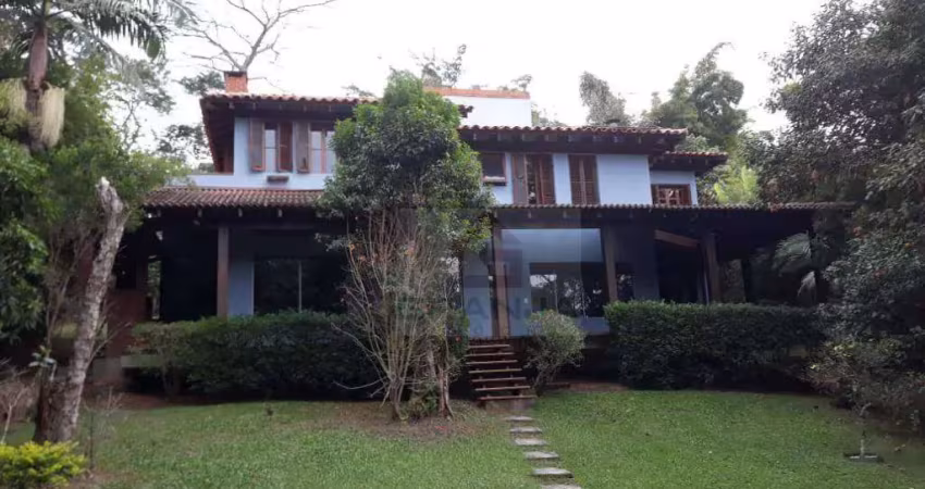 Casa com 3 dormitórios à venda, 11 m² por r$ 2.500.000,00 - granja viana - cotia/sp