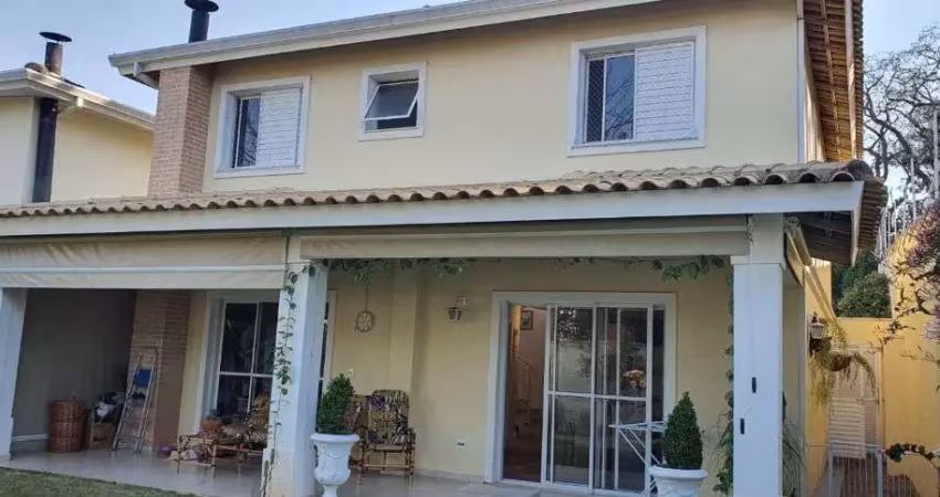 Casa com 4 dormitórios para alugar, 220 m² por R$ 9.540,01/mês - Granja Viana - Cotia/SP