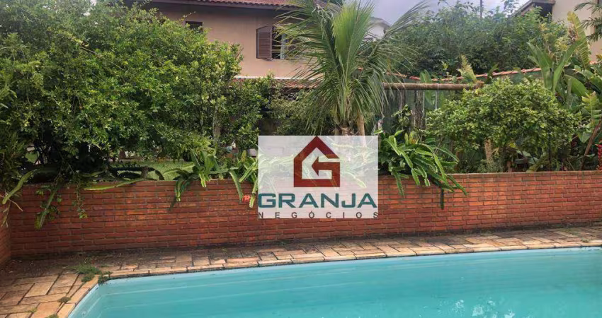 Casa com piscina e área gourmet - condomínio Haras