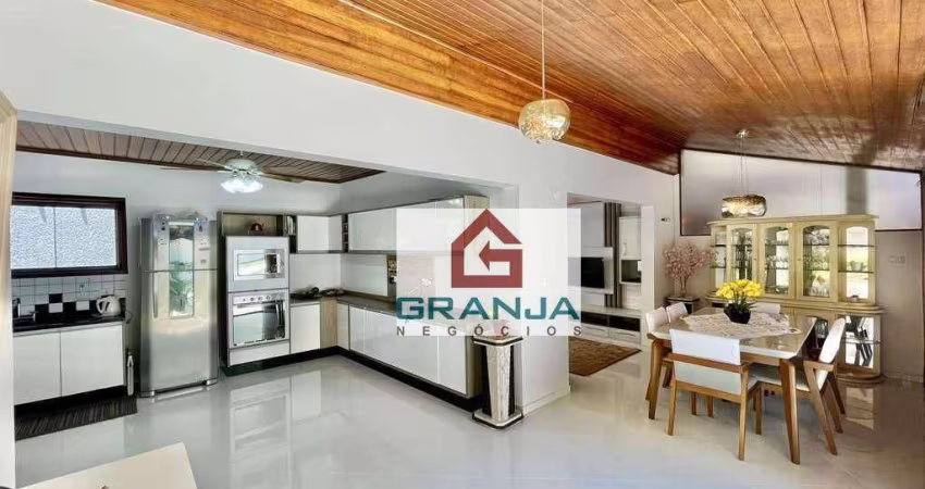 Imóvel com 3 dormitórios (1 suíte) à venda, 215 m² por R$ 1.200.000 - Granja Carneiro Viana - Cotia/SP