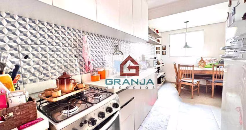 Aconchegante Casa com 2 dormitórios, churrasqueira, armários! à venda, 60 m² por R$ 310.000 - Chácara Pavoeiro - Cotia/SP