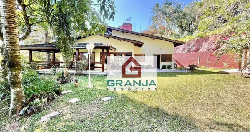 Incrível Casa com 5dorms/2sts, planejados, hidro, lazer! à venda, 446 m² por R$ 2.200.000 - Águas da Fazendinha - Carapicuíba/SP