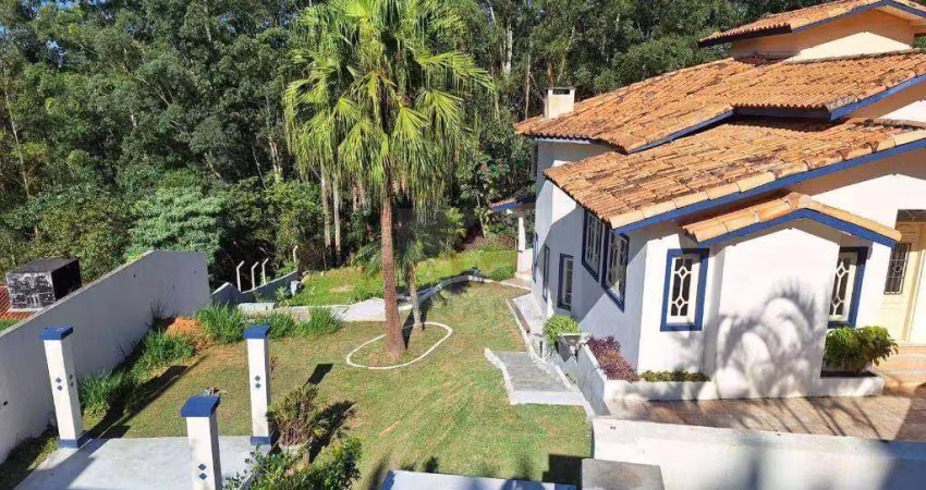 Viva cercado pela natureza, com a tranquilidade que só a granja viana oferece