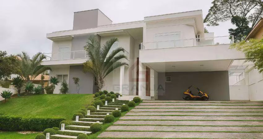Um lar onde o silêncio é valorizado, o conforto é prioridade e o cenário inspira.