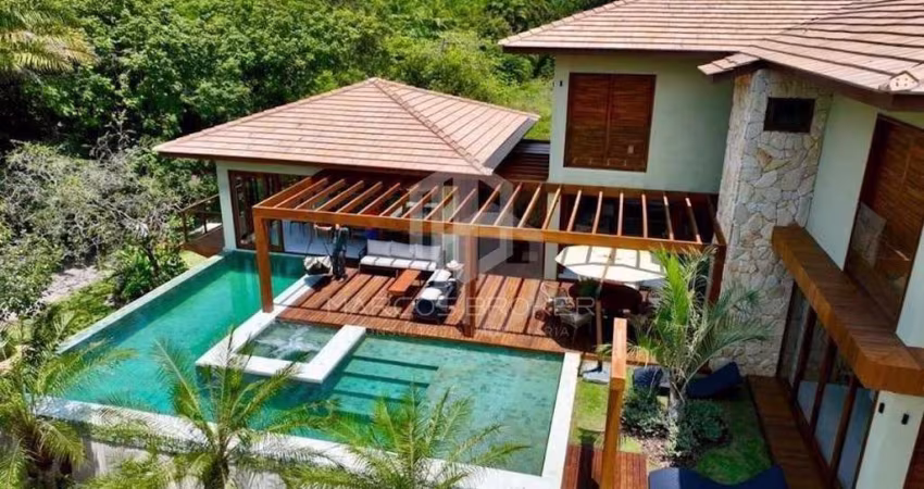 PRAIA BELLA, EM PRAIA DO FORTE, Litoral Norte da Bahia. Casa a venda por R$5.750.000,00. Localização privilegiada em lote ao lado e nos fundos.